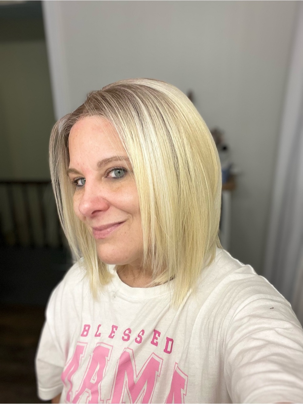 Blonde Straight Bob Women’s Hair Style